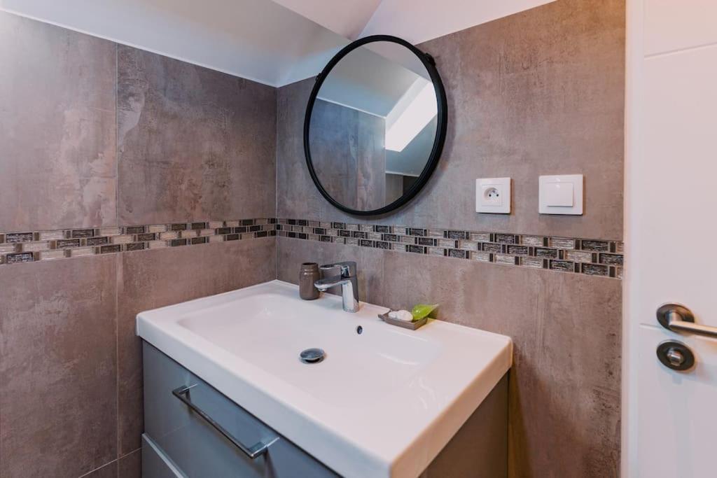 Charmant Appartement Proche Disneyland Бюсси-Сен-Жорж Экстерьер фото